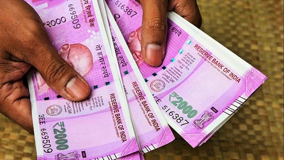 फलटण महसूल विभागातील अव्वल कारकून लाचलुचपत विभागाच्या जाळ्यात