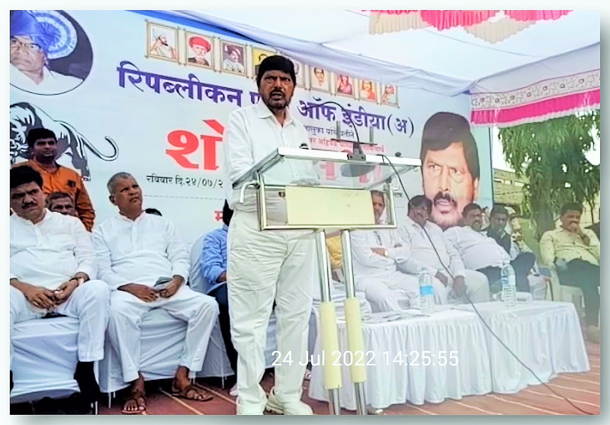 चंद्रकांत अहिवळे फलटणच्या सामाजिक चळवळीतील पँथर : केंद्रीय राज्यमंत्री रामदास आठवले